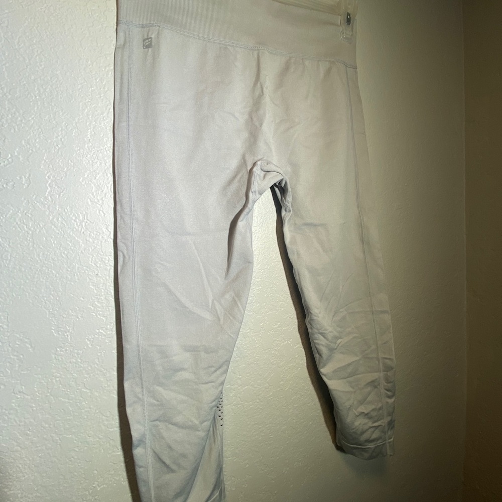 womens fabletics leggings Sz M Gray Color